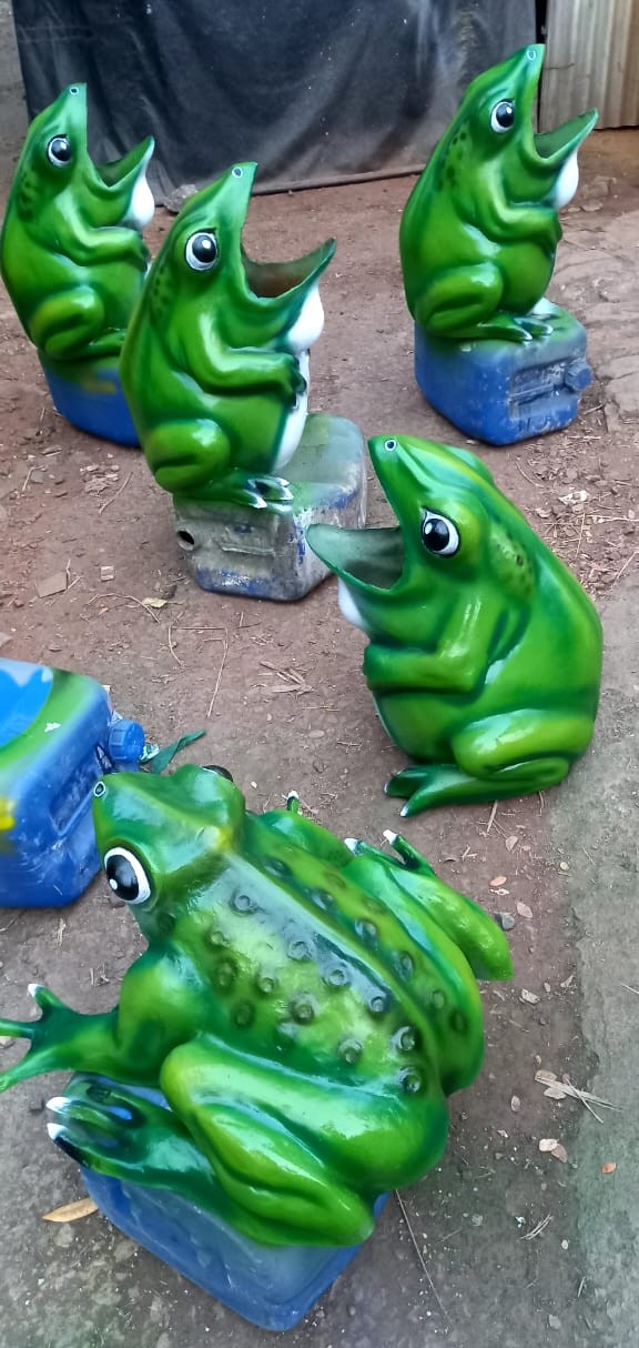 Frog dustbin